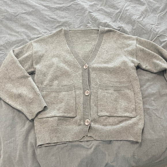 Oversized Gray Cardigan - Picture 2 of 3